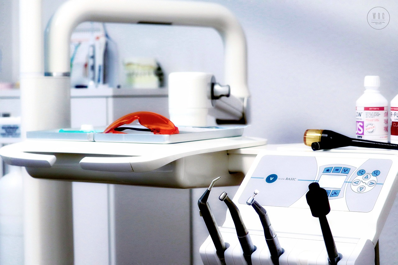 W Warsaw Dental Center używamy nowoczesnego sprzętu wszystko po to aby wizyty naszych pacjentów były jeszcze bardziej komfortowe.