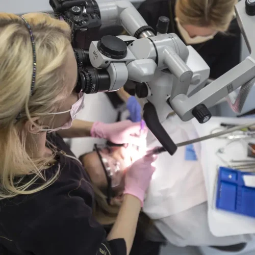 Advantages of dental microscopes for endodontists