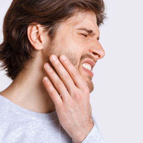 Suchy zębodół – jedno z powikłań po ekstrakcji zęba